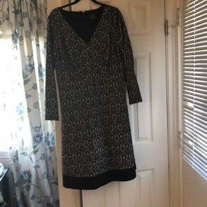 14w Adrianna Papell long sleeve brocade dress
